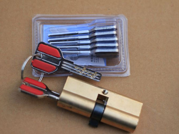 定日24小时上门开锁公司